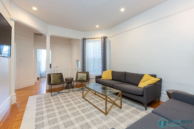 Building Photo - Castro: UNFURNISHED Top Floor Flat w/ Private Deck, W/D in unit & Garage Parking
