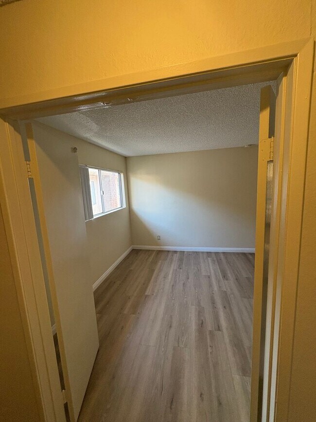 Building Photo - 16902 Hoskins Lane