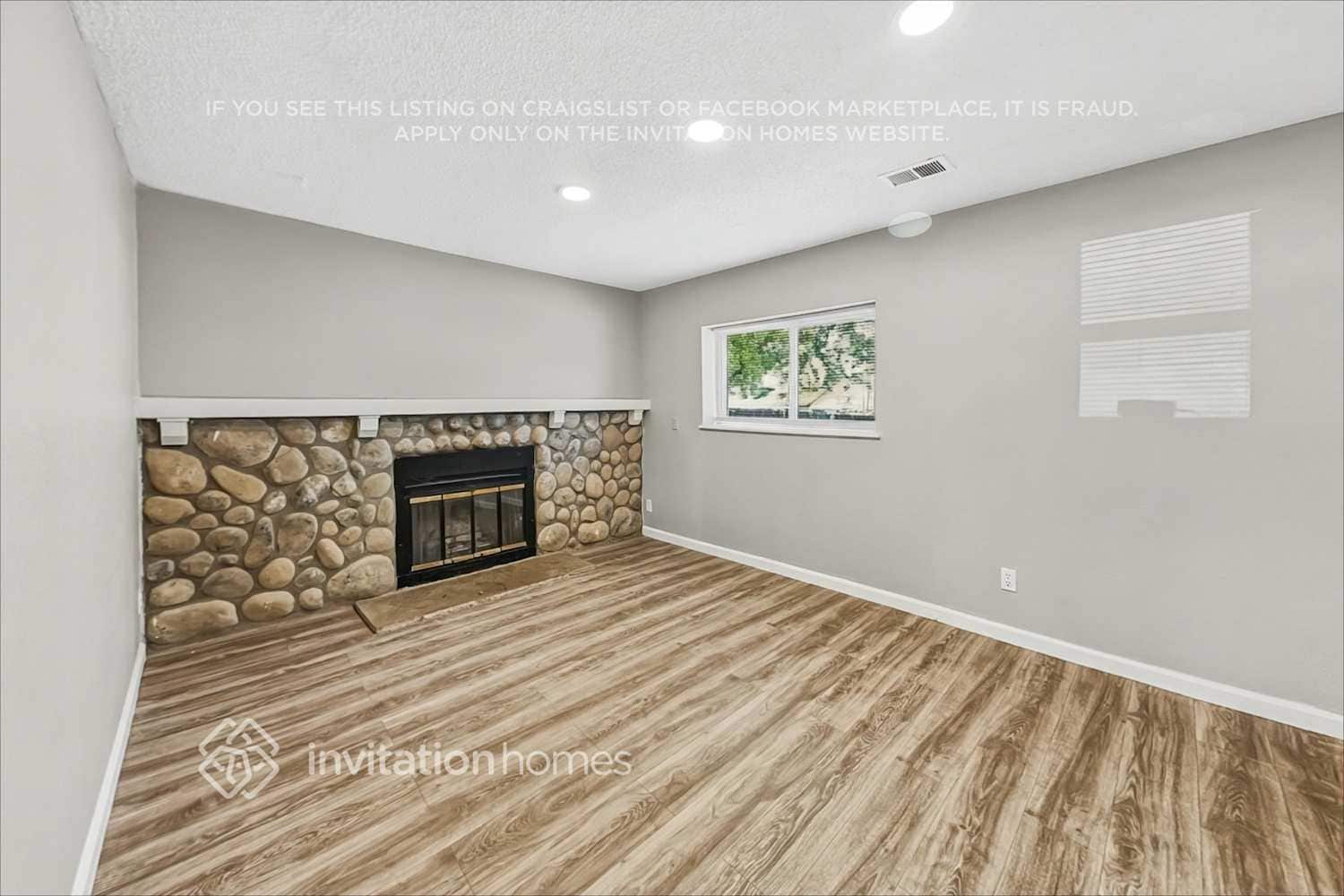 Building Photo - 5752 S Perth Pl