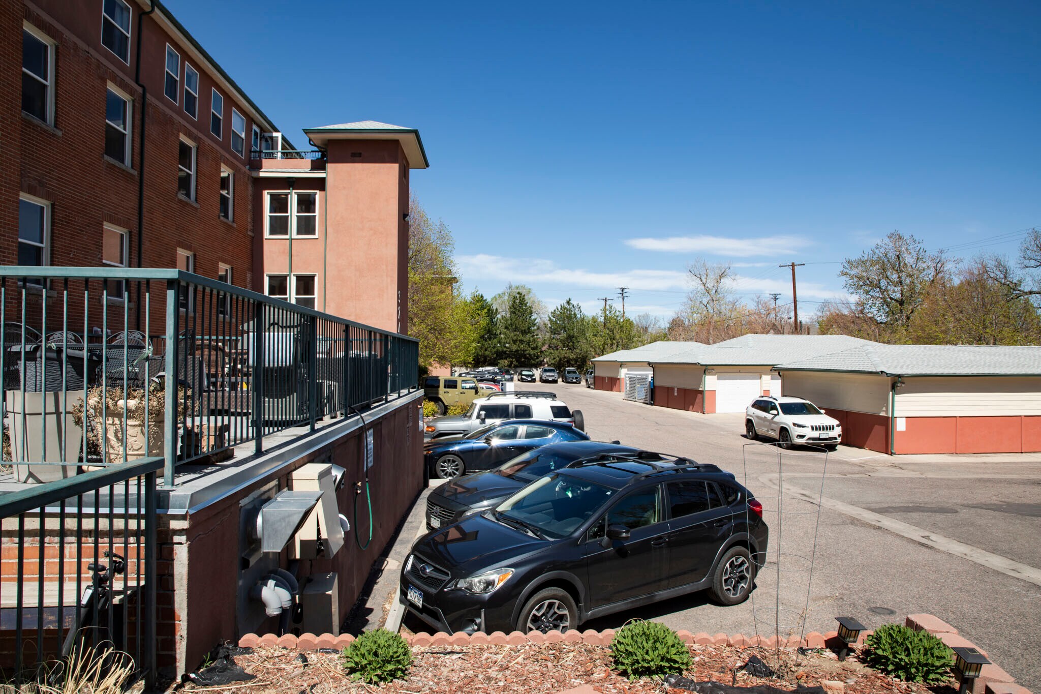 Building Photo - 3249 W Fairview Pl