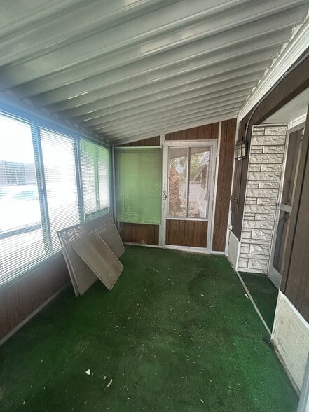 Building Photo - 3601 E Wyoming Ave