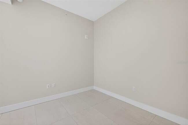 Building Photo - 275 1st Ave S