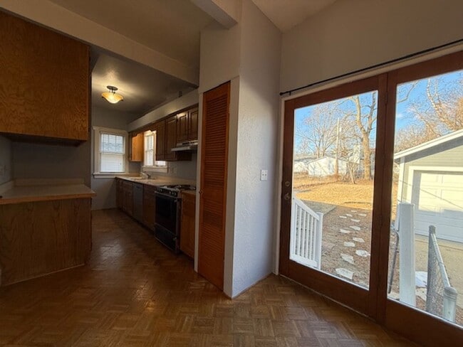 Building Photo - WEST END! 3 bed/ 2 bath