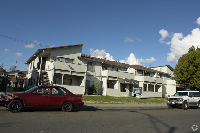 Building Photo - Lincoln Village Park Apartments