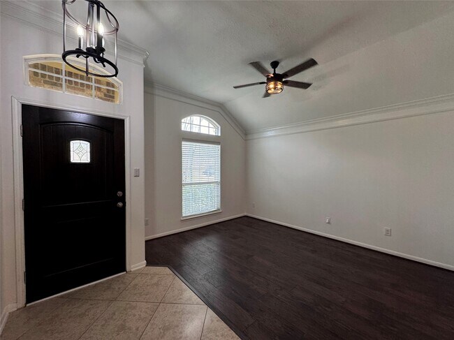 Building Photo - 9023 Kinnel Ln