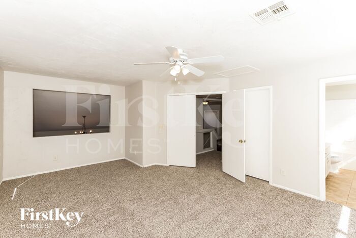 Building Photo - 8737 Raindrop Canyon Ave