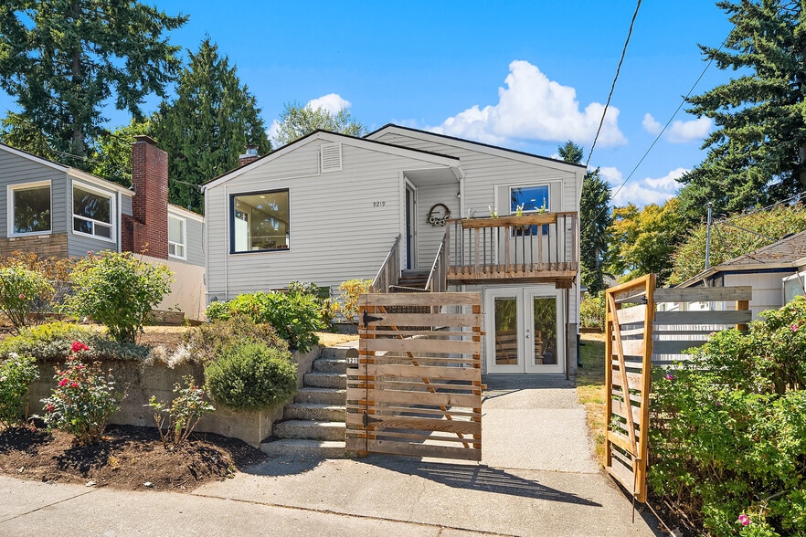 Primary Photo - 9219 8th Ave NW