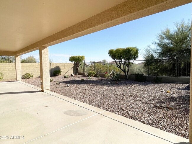 Building Photo - 2737 W Wayne Ln