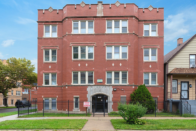 Primary Photo - 8001-03 S Muskegon Ave