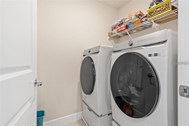 Building Photo - 30555 Thunderbird Dr