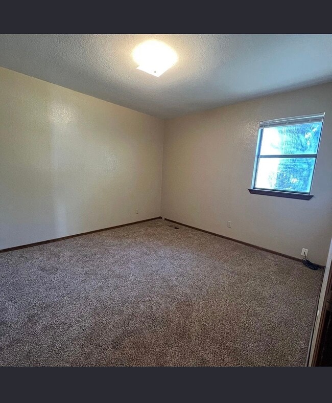 Building Photo - 1302 N 13th St