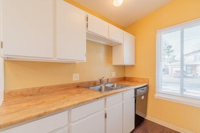 Building Photo - 4802 S Pagosa Way