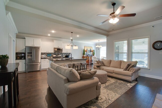 Building Photo - HAMPTON COVE/ OWENS CROSSROADS AREA