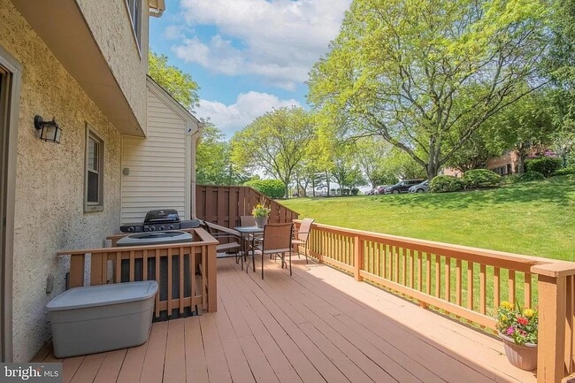 Building Photo - 202 Tinker Dr