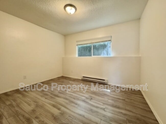 Building Photo - 5550 SW Beaverton Hillsdale Hwy