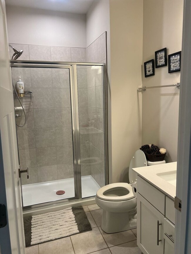 Building Photo - Elegant Home located in Union County with 5BR/4BA