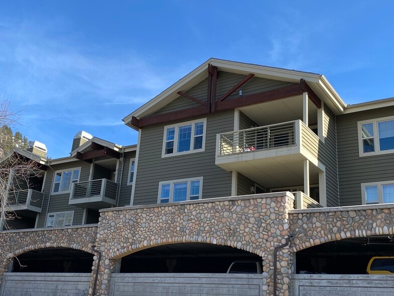 Building Photo - 1325 S Hwy 89