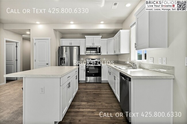 Building Photo - 4105 Pronghorn Pl