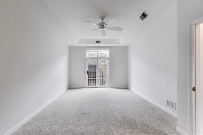 Building Photo - 816 W Hubbard St