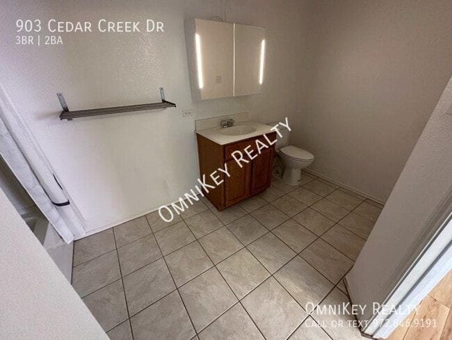 Building Photo - 903 Cedar Creek Dr
