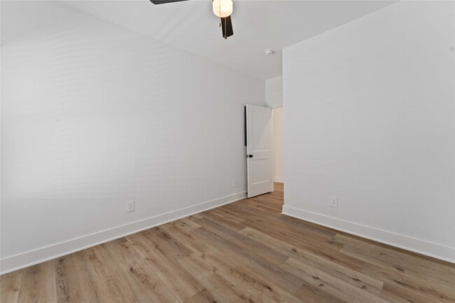 Building Photo - 8023 Cora St