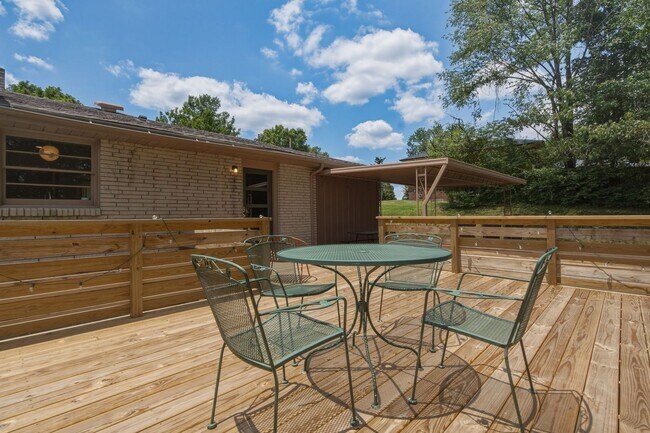 Building Photo - 5028 Danby Dr