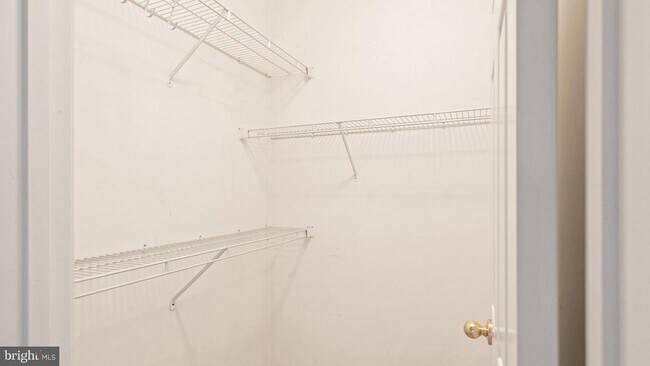 Building Photo - 13058 Autumn Woods Way