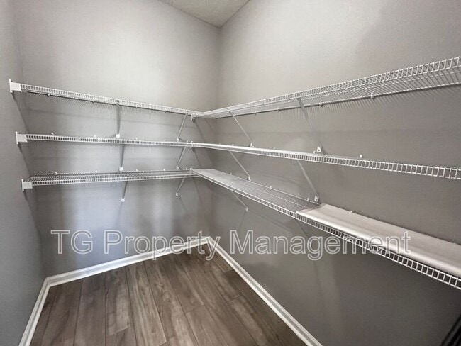 Building Photo - 11646 Pacific Dogwood Ct