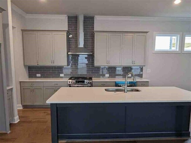 Building Photo - 5007 Bellmoore Park Ln