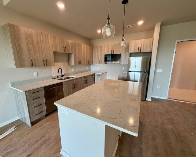 Building Photo - The Crest at Cardinal Heights