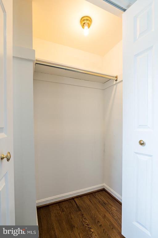 Building Photo - 3500 Hamlet Pl