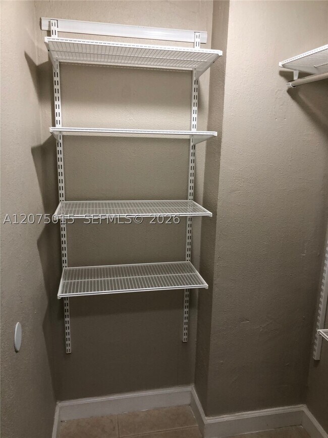 Building Photo - 1300 NE Miami Gardens Dr