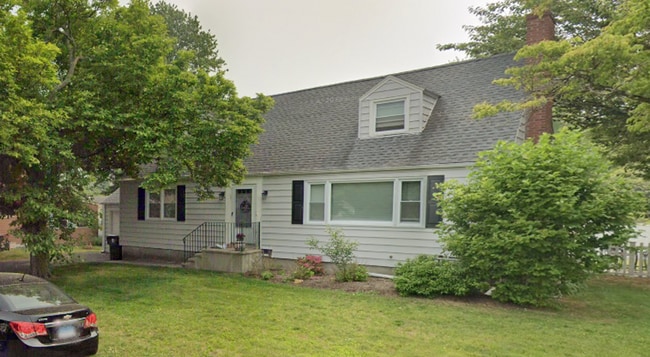 Primary Photo - 77 Renchy St
