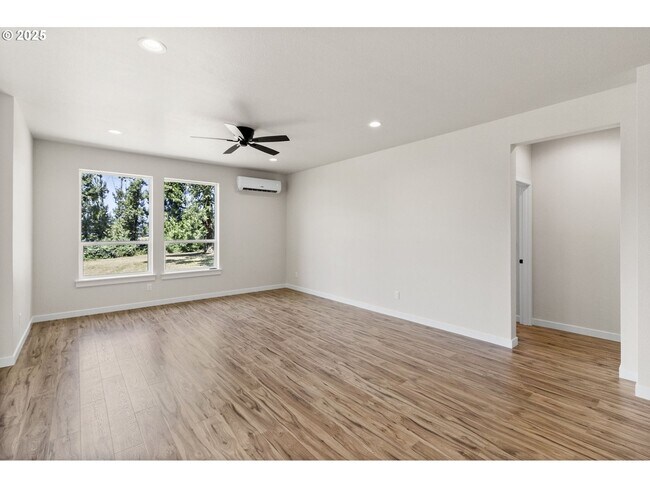 Building Photo - 85152 Winding Way