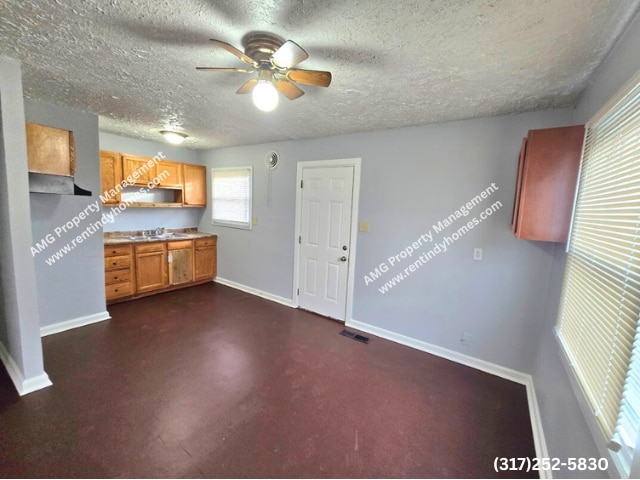 Building Photo - 5 Helena Ct