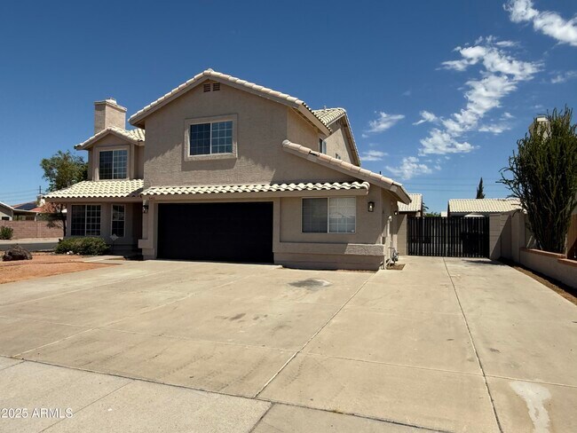 Building Photo - 8460 W Aster Dr