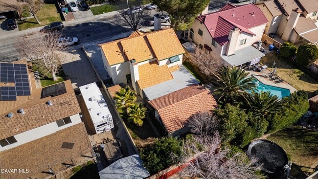 Building Photo - 43007 Pearlwood Dr