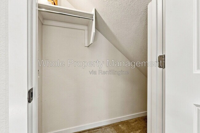 Building Photo - 871 E 98th Ave