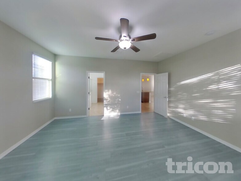 Building Photo - 34953 N Open Range Dr
