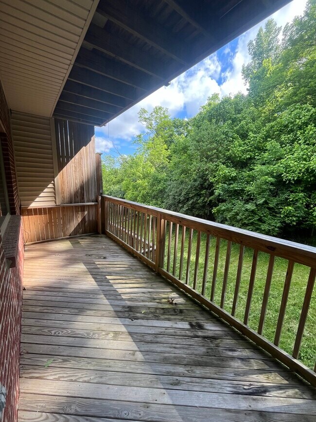 Building Photo - 3-Bedroom Townhome Covington