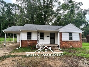 Building Photo - Updated Home Located in Millington!