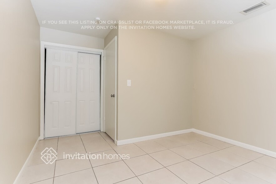 Building Photo - 5807 Mango Rd