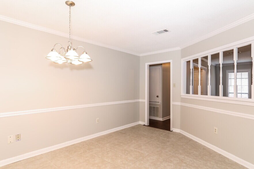Building Photo - 7159 Eastover Blvd