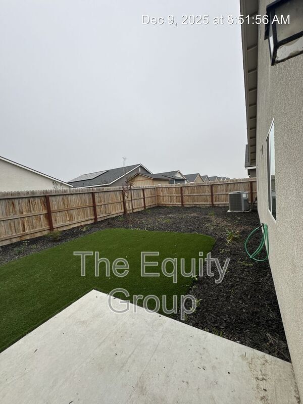 Building Photo - 7040 Avenue 310