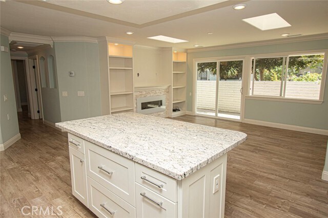 Building Photo - 2046 Via Mariposa E