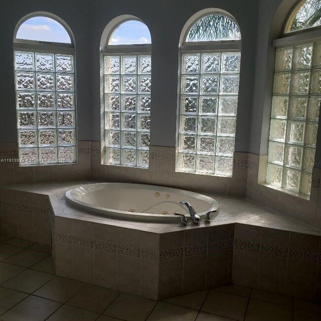 Building Photo - 6506 Marbletree Ln