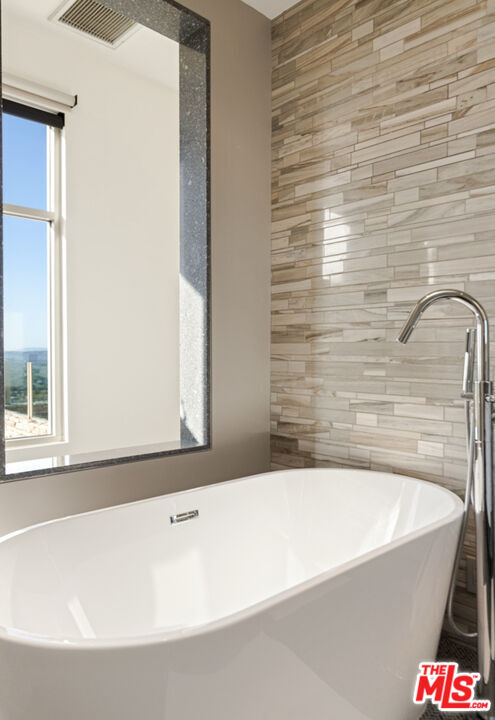 Building Photo - 8271 Woodshill Trail