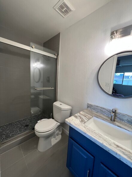Bath 2 - 8508 E McDonald Dr