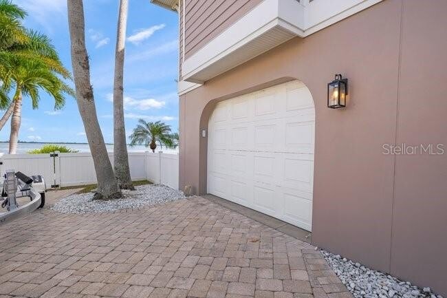 Building Photo - 527 56th St