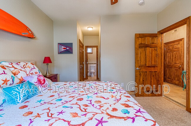 Building Photo - 217 16th St